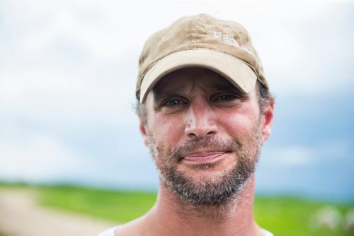 MIKAELA MACKENZIE / WINNIPEG FREE PRESS
Chris Federowich, vice-chairman of Parkland Industrial Hemp Growers Co-Op, poses in one of his hemp fields in Dauphin on Tuesday, June 26, 2018.
Mikaela MacKenzie / Winnipeg Free Press 2018.