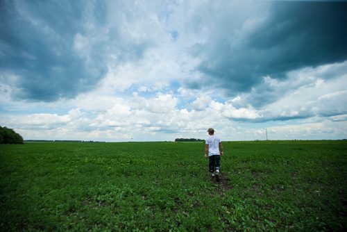 MIKAELA MACKENZIE / WINNIPEG FREE PRESS
Chris Federowich, vice-chairman of Parkland Industrial Hemp Growers Co-Op, poses in one of his hemp fields in Dauphin on Tuesday, June 26, 2018.
Mikaela MacKenzie / Winnipeg Free Press 2018.