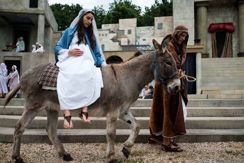 DANIEL CRUMP / WINNIPEG FREE PRESS
In its 19th season, Oak Valley Productions Inc. will be presenting Passion Play, an account of Jesus Christs final days. The play is staged in an outdoor theatre located 1 km east of La Riviere. 2018 performance dates are July 7, 8, 13-15. 
Dress rehearsal: Mary (Jacinta Sanders) and Joseph (Matthew Hein) search for room at an inn. Saturday, June 16, 2018.