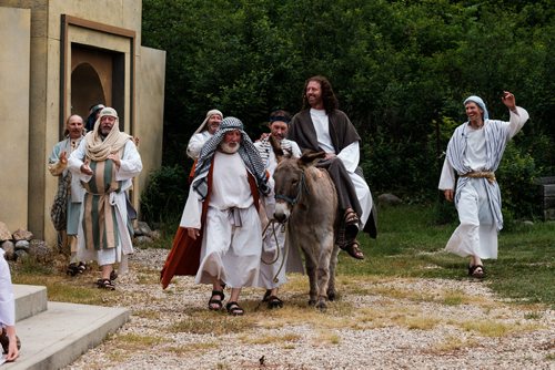 DANIEL CRUMP / WINNIPEG FREE PRESS
In its 19th season, Oak Valley Productions Inc. will be presenting Passion Play, an account of Jesus Christs final days. The play is staged in an outdoor theatre located 1 km east of La Riviere. 2018 performance dates are July 7, 8, 13-15. 
Dress rehearsal: Bill Theissen, portraying Jesus Christ, rides into Jerusalem on a donkey named Zipper, led by Abe Heoppner. Saturday, June 16, 2018.