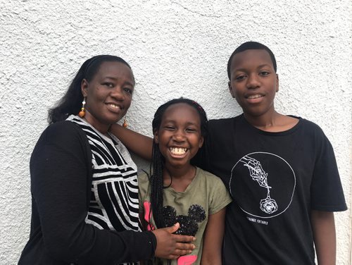 MAGGIE MACINTOSH / WINNIPEG FREE PRESS
Leonilla Mukarugwiza, left, has sent her two kids: 10-year-old Aïcha Bah and Lamine Bah, 14, to French bible camp for the last two years thanks to a subsidy from the Sunshine Fund. June 27, 2018