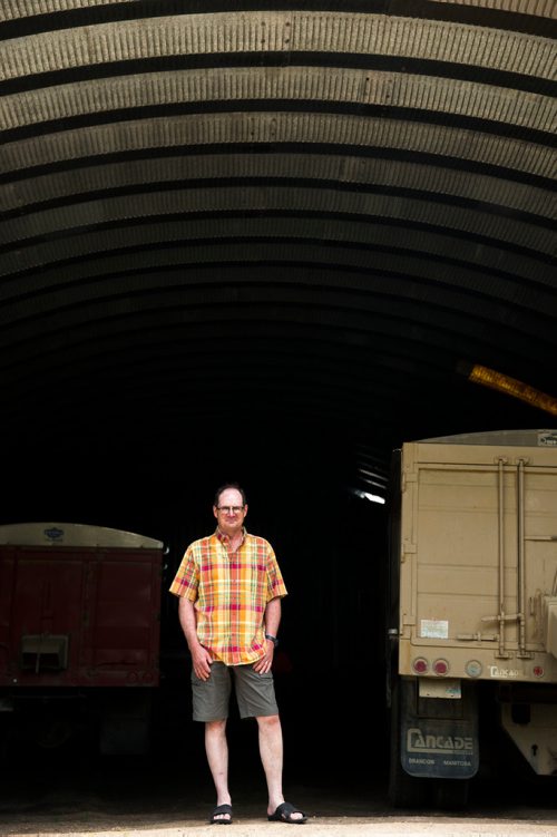 MIKAELA MACKENZIE / WINNIPEG FREE PRESS
Chris Dzisiak, president of the Parkland Industrial Hemp Growers Cooperative, poses for a portrait on his property in Dauphin on Tuesday, June 26, 2018.
Mikaela MacKenzie / Winnipeg Free Press 2018.