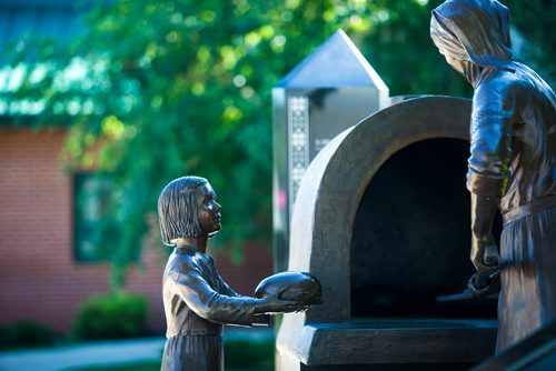 MIKAELA MACKENZIE / WINNIPEG FREE PRESS
Bronze statues in Dauphin on Wednesday, June 27, 2018. Eric's physical legacy is seen all over Dauphin, including public art like this one.
Mikaela MacKenzie / Winnipeg Free Press 2018.