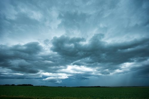 MIKAELA MACKENZIE / WINNIPEG FREE PRESS
Storm clouds gather near Dauphin on Tuesday, June 26, 2018.
Mikaela MacKenzie / Winnipeg Free Press 2018.