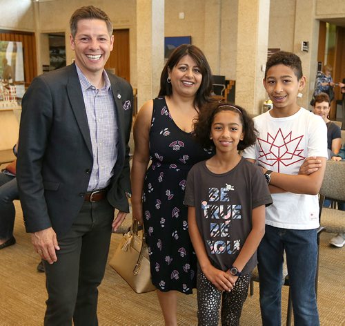 JASON HALSTEAD / WINNIPEG FREE PRESS

L-R: Mayor Brian Bowman (U of T law) with Sangita Bhalla (U of T law) and her kids Rohan Alhassan (13) and Naina Alhassan (10)  at Winnipeg city hall as the University of Toronto Alumni Association's Winnipeg chapter took part in a tour on June 9, 2018. (See Social Page)