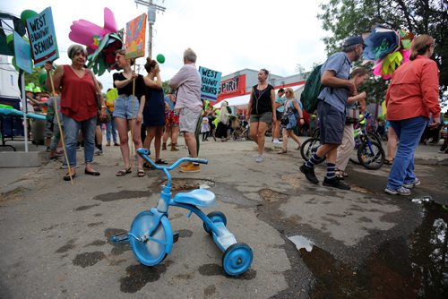 TREVOR HAGAN / WINNIPEG FREE PRESS
Art City celebrated 20 years of programming with their annual parade, Saturday, June 30, 2018.