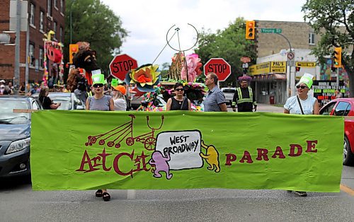 TREVOR HAGAN / WINNIPEG FREE PRESS
Art City celebrated 20 years of programming with their annual parade, Saturday, June 30, 2018.