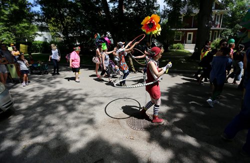 TREVOR HAGAN / WINNIPEG FREE PRESS
Art City celebrated 20 years of programming with their annual parade, Saturday, June 30, 2018.