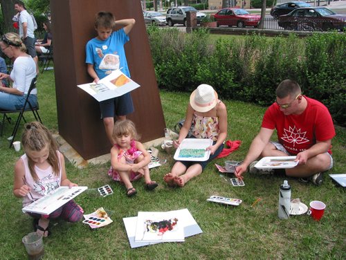 Canstar Community News June 24,. 2018 - Families created artwork at the Winnipeg Art Gallery's Picnic at Monet's event on June 24 at La Maison des artistes visuels francophone, 219 Provencher Blvd. (ANDREA GEARY/CANSTAR COMMUNITY NEWS)