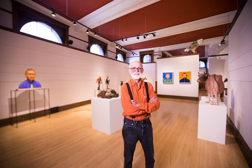 MIKAELA MACKENZIE / WINNIPEG FREE PRESS
Saskatchewan artist Joe Fafard poses in his exhibition at Mayberry Fine Art in Winnipeg on Thursday, July 5, 2018. 
Mikaela MacKenzie / Winnipeg Free Press 2018.