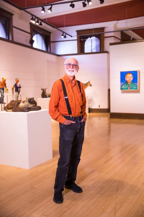 MIKAELA MACKENZIE / WINNIPEG FREE PRESS
Saskatchewan artist Joe Fafard poses in his exhibition at Mayberry Fine Art in Winnipeg on Thursday, July 5, 2018. 
Mikaela MacKenzie / Winnipeg Free Press 2018.