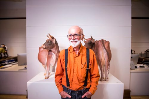 MIKAELA MACKENZIE / WINNIPEG FREE PRESS
Saskatchewan artist Joe Fafard poses in his exhibition at Mayberry Fine Art in Winnipeg on Thursday, July 5, 2018. 
Mikaela MacKenzie / Winnipeg Free Press 2018.