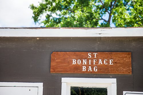 MIKAELA MACKENZIE / WINNIPEG FREE PRESS
The St Boniface Bag Co in Winnipeg on Thursday, July 5, 2018. The company has been up and running since 1949, and in the Harder family since 1951.
Mikaela MacKenzie / Winnipeg Free Press 2018.