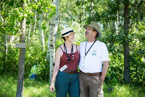 MIKAELA MACKENZIE / WINNIPEG FREE PRESS
Long-time volunteers Janet Wosney and Bob Tinker pose at the Winnipeg Folk Fest in Bird's Hill Provincial Park on Friday, July 6, 2018. 
Mikaela MacKenzie / Winnipeg Free Press 2018.