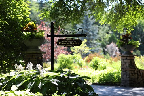 RUTH BONNEVILLE / WINNIPEG FREE PRESS


Flower gardens in the English Garden at Assiniboine Park Monday.  

Standup 


July 09, 2018 
