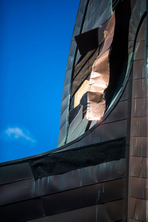 MIKAELA MACKENZIE / WINNIPEG FREE PRESS
The peeling copper roof on the Thunderbird House in Winnipeg on Monday, July 9, 2018. 
Mikaela MacKenzie / Winnipeg Free Press 2018.