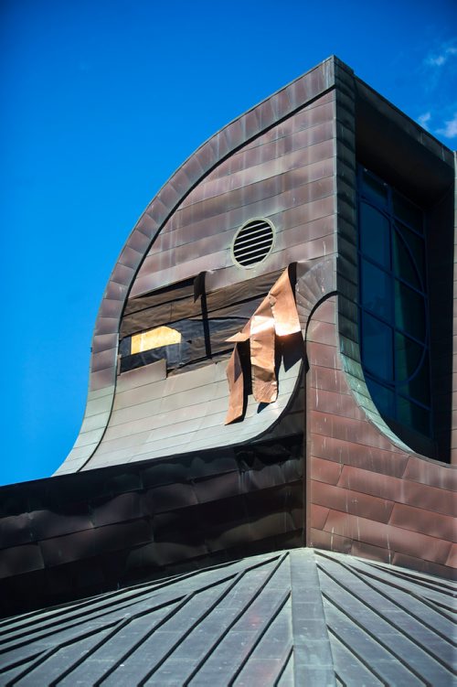 MIKAELA MACKENZIE / WINNIPEG FREE PRESS
The peeling copper roof on the Thunderbird House in Winnipeg on Monday, July 9, 2018. 
Mikaela MacKenzie / Winnipeg Free Press 2018.