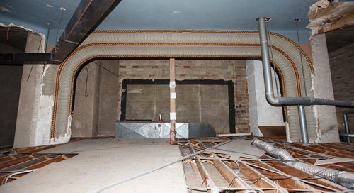 MIKE DEAL / WINNIPEG FREE PRESS
Foodfare, 115 Maryland St.
The Foodfare across from Westminster United Church once housed the Tivoli Theatre.
Part of the plaster moulding that decorated the old theatre can be seen in the space above the ceiling of the grocery store.
180710 - Tuesday, July 10, 2018.