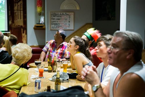 MIKAELA MACKENZIE / WINNIPEG FREE PRESS
Fans watch the game at the Belgian Club in Winnipeg on Tuesday, July 10, 2018. 
Mikaela MacKenzie / Winnipeg Free Press 2018.