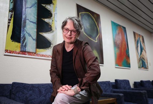 RUTH BONNEVILLE / WINNIPEG FREE PRESS


Portraits of Susan Turner, visual artist, with her exhibit up in the hallways at Shaarey Zedek Synagogue.

Story: Winnipeg religious institutions host arts events to get people in the doors in summer.
 
See Brenda Suderman's story. 


July 11, 2018 
