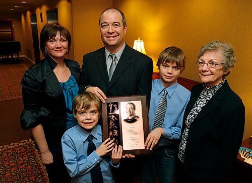 BORIS MINKEVICH / WINNIPEG FREE PRESS 090125 The 53rd Athletes of the Year Awards Dinner. Ed Tait with his family Kathi, Finley,7, Wyatt,9, and mother Mary.