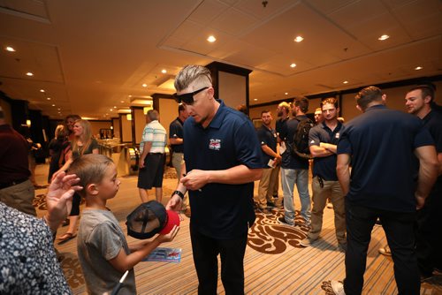 RUTH BONNEVILLE / WINNIPEG FREE PRESS

Sports Saturday Special, Goldeyes 25th anniversary luncheon Thursday at the Fairmont.
Goldeyes player Josh Romansky signs his autograph for Finn Oconnor (8yrs) before luncheon.  

See Mike McIntyre story


July 12, 2018 

