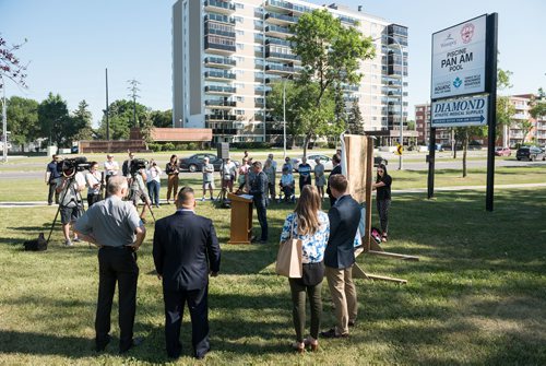 DAVID LIPNOWSKI / WINNIPEG FREE PRESS

Mayor Brian Bowman speaks during the official unveiling of the location of the future River Heights Library, renamed the Bill & Helen Norrie Library Friday July 13, 2018.