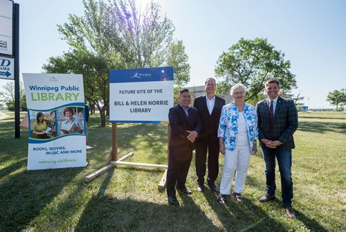 DAVID LIPNOWSKI / WINNIPEG FREE PRESS

A sign is unveiled during the official unveiling of the location of the future River Heights Library, renamed the Bill & Helen Norrie Library Friday July 13, 2018.