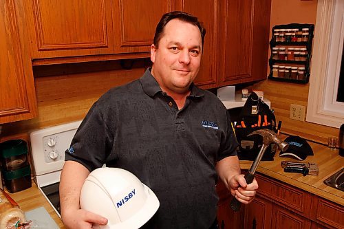 BORIS MINKEVICH / WINNIPEG FREE PRESS 090127 Dan Walker is VP and GM of Nisby Home Renovations poses for a photo.