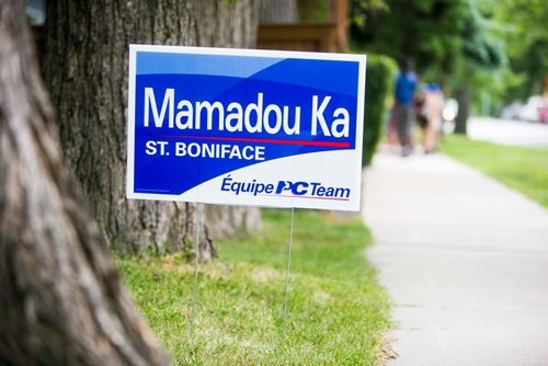 MIKAELA MACKENZIE / WINNIPEG FREE PRESS
Political signs in St. Boniface before the by-election in Winnipeg on Monday, July 16, 2018. 
Mikaela MacKenzie / Winnipeg Free Press 2018.