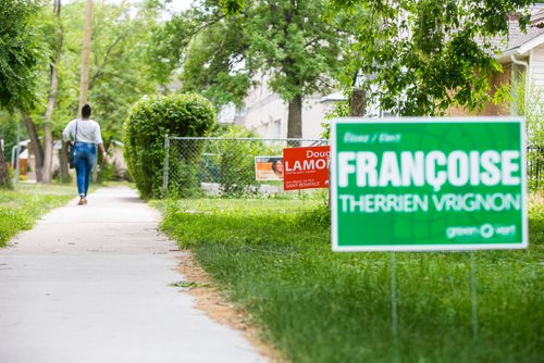 MIKAELA MACKENZIE / WINNIPEG FREE PRESS
Political signs in St. Boniface before the by-election in Winnipeg on Monday, July 16, 2018. 
Mikaela MacKenzie / Winnipeg Free Press 2018.