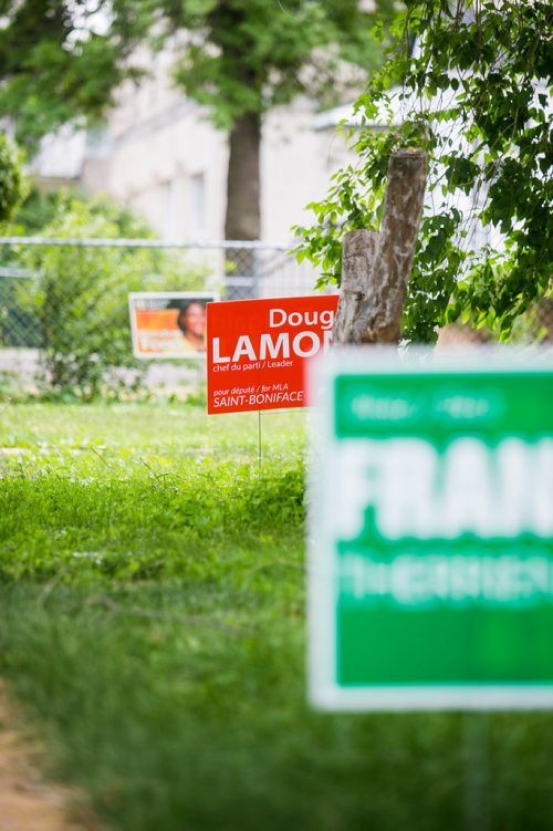 MIKAELA MACKENZIE / WINNIPEG FREE PRESS
Political signs in St. Boniface before the by-election in Winnipeg on Monday, July 16, 2018. 
Mikaela MacKenzie / Winnipeg Free Press 2018.