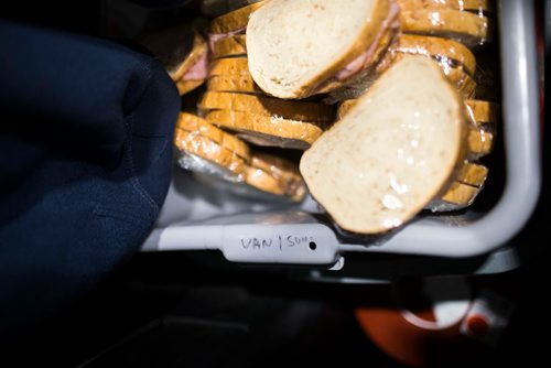 MIKAELA MACKENZIE / WINNIPEG FREE PRESS
The Main Street Project van patrol hands out sandwiches all night in Winnipeg on Friday, July 13, 2018. 24hourproject
Mikaela MacKenzie / Winnipeg Free Press 2018.