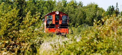 PHIL HOSSACK / WINNIPEG FREE PRESS - 49.8 POWERVIEW/PINE FALLS - a rusting deisel locomotive rots at the site of the former Paper mill where an attampt is being made to establish a business park.  See Ryan's story.  - July 17, 2018