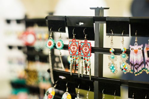 MIKAELA MACKENZIE / WINNIPEG FREE PRESS
Beadwork for sale at the Manitoba Stampede in Morris on Thursday, July 19, 2018. 
Mikaela MacKenzie / Winnipeg Free Press 2018.