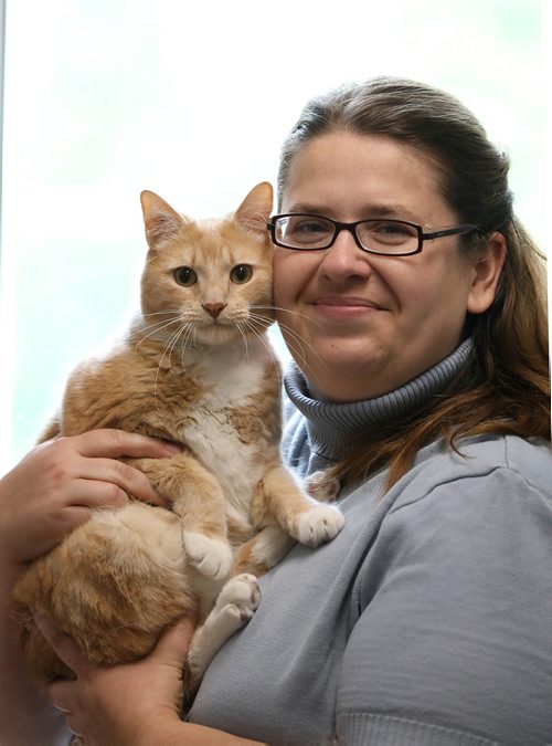 RUTH BONNEVILLE / WINNIPEG FREE PRESS

LOCAL - Humane Society foster program.

Anja Richter, with the Humane Society with animals that are available for the foster program or the stay-cation program.

Anja holds "Monster" a short-haired mixed breed cat in her arms next to kennel. foster program at the Humane Society.  



July 20,  2018 


