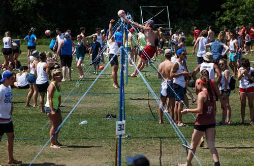 MIKE DEAL / WINNIPEG FREE PRESS
Teams compete during the Super-Spike tournament at Maple Grove Rugby Park Saturday afternoon. Over 420 teams and 3,500 participants took part in the two-day tournament.
180721 - Saturday, July 21, 2018.