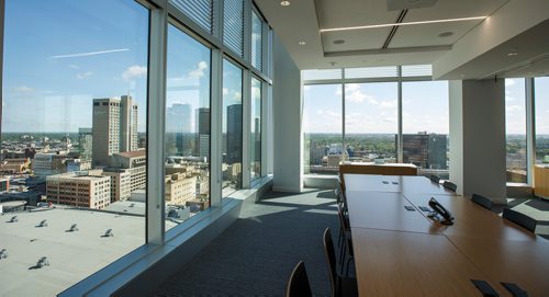 MIKE DEAL / WINNIPEG FREE PRESS
A large conference room with views of downtown Winnipeg in the 17th floor offices of Thompson Dorfman Sweatman (TDS) at True North Square Monday morning.
180723 - Monday, July 23, 2018.