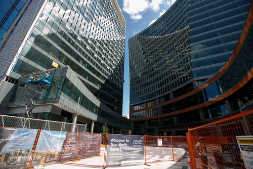 MIKE DEAL / WINNIPEG FREE PRESS
Construction continues at True North Square Monday morning.
180723 - Monday, July 23, 2018.