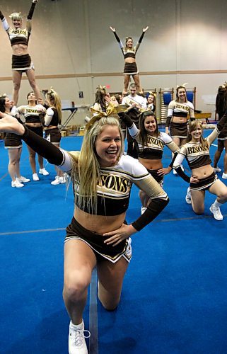 BORIS MINKEVICH / WINNIPEG FREE PRESS 090129 U of M Bison Cheerleaders. front is Jen Cameron.