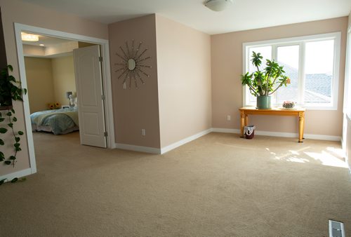 ANDREW RYAN / WINNIPEG FREE PRESS The upstairs family room is central to the bedrooms in 185 Shady Shores Drive in Transcona on July 24, 2018.