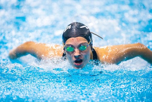 MIKAELA MACKENZIE / WINNIPEG FREE PRESS
Oksana Chaput swims the 100m butterfly in the junior championships at the Pan Am Pool in Winnipeg on Wednesday, July 25, 2018. 
Winnipeg Free Press 2018.