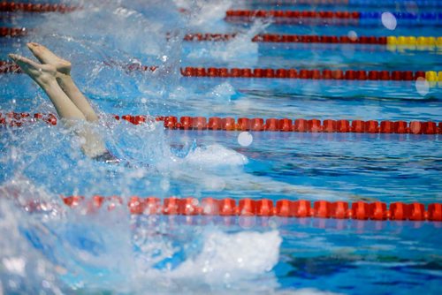 MIKAELA MACKENZIE / WINNIPEG FREE PRESS
Ethan Boyle swims the men's 14-18 freestyle 800m at the Canadian junior championship swim meet at the Pan Am Pool in Winnipeg on Wednesday, July 25, 2018. 
Winnipeg Free Press 2018.