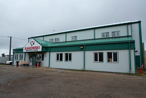 ANDREW RYAN / WINNIPEG FREE PRESS The front facade of Rakowski Recycling centre on July 24, 2018.