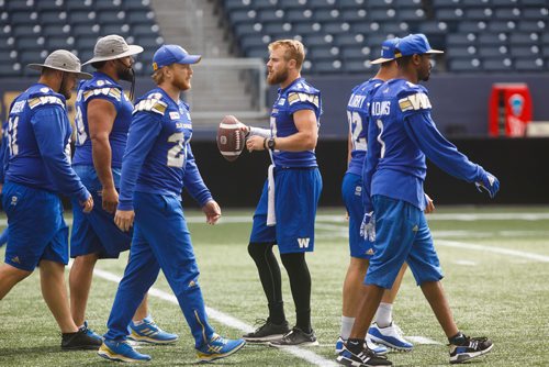 MIKE DEAL / WINNIPEG FREE PRESS
Winnipeg Blue Bombers quarterback Chris Streveler (17) during a walk-thru practice at Investors Group Field Thursday morning.
180726 - Thursday, July 26, 2018.