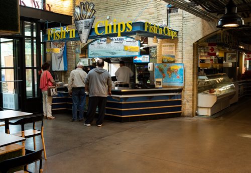 ANDREW RYAN / WINNIPEG FREE PRES Fergie's Fish and Chips stand at The Forks on July 26, 2018.