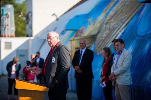MIKAELA MACKENZIE / WINNIPEG FREE PRESS
Chair of Curl Canada Resby Coutts speaks at the unveiling of the St.Vital Curling Club's newest mural in Winnipeg on Friday, July 27, 2018. 
Winnipeg Free Press 2018.