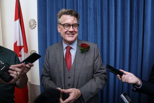 MIKE DEAL / WINNIPEG FREE PRESS
Manitoba Liberal Leader Dougald Lamont is sworn in as a MLA during a ceremony in the Manitoba Legislative Building Friday afternoon.
180727 - Friday, July 27, 2018.