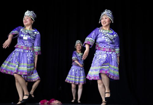 ANDREW RYAN / WINNIPEG FREE PRESS
Performers with the Chinese pavilion on the Lyric stage during the Folklorama kick off on July 28, 2018.