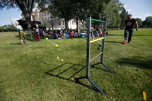 JOHN WOODS / WINNIPEG FREE PRESS
Outside the Manitoba Legislature about 25 people gathered to play games and have a picnic at a protest against  academic Jordan Peterson who is speaking at the Burton Cummings Theatre Sunday, July 29, 2018.